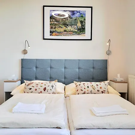 Apartament Yellow Sofa