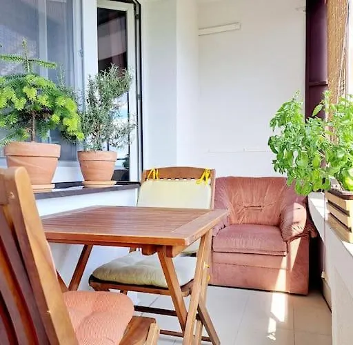 Yellow Sofa Μπρατισλάβα